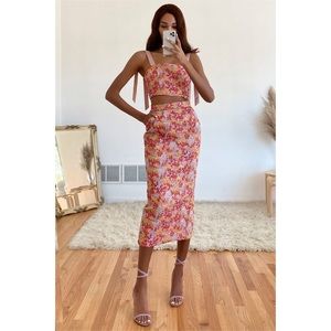 Lulu’s Two-Piece Tie-Strap Midi Dress Ellarina